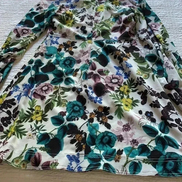 Eliza J - Picture 6 of 6